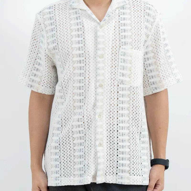 เสื้อเชิ้ตคอปกค่ายฉลุแขนสั้นมีกระเป๋าหน้าอก เสื้อเชิ้ตคอปกค่ายฉลุแขนสั้นมีกระเป๋าหน้าอก