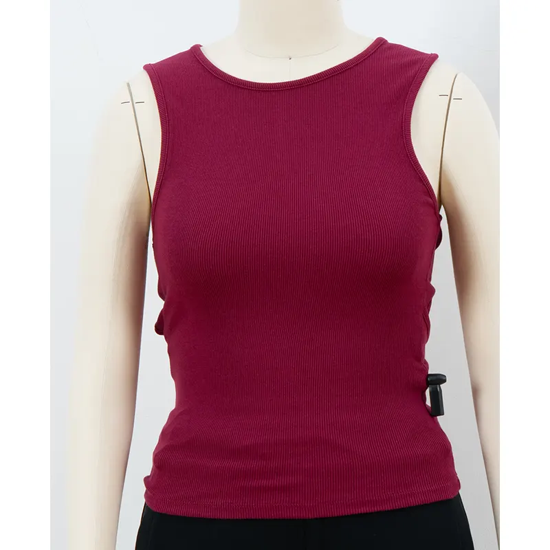 เสื้อกล้ามคอสูงผ้าริบพร้อมคัตเอาท์ด้านหลังแบบเหลี่ยม